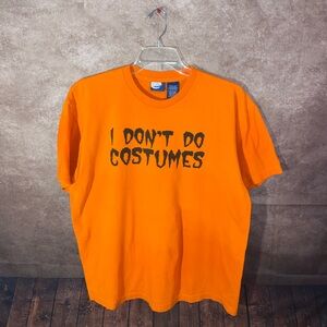 “I don’t do costumes” Adult Orange SS Y2K T-Shirt/size XL/100% Cotton/EUC